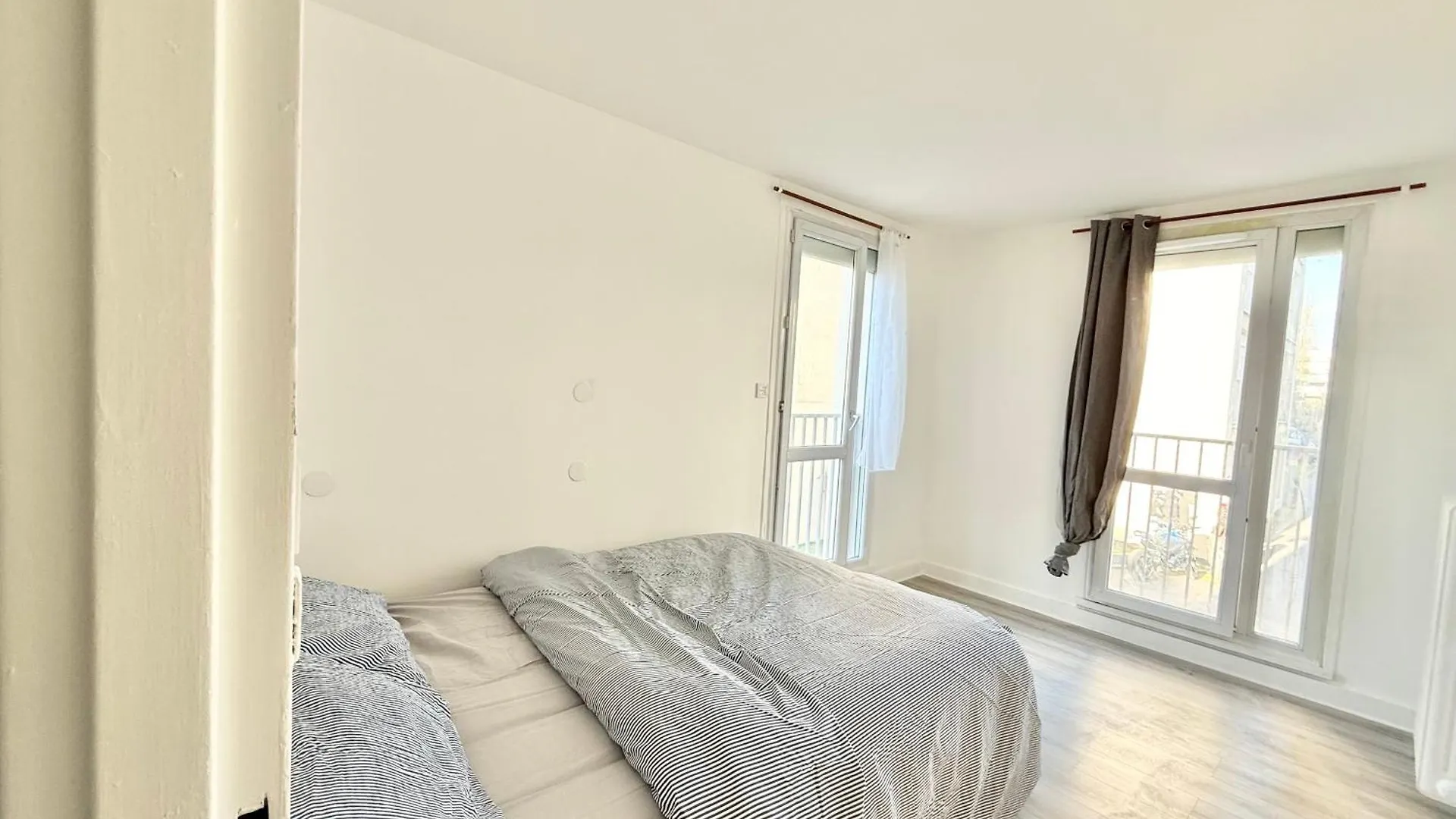Appartement Proche De Paris, Ligne 14 A Pied, Parking Villejuif Apartment